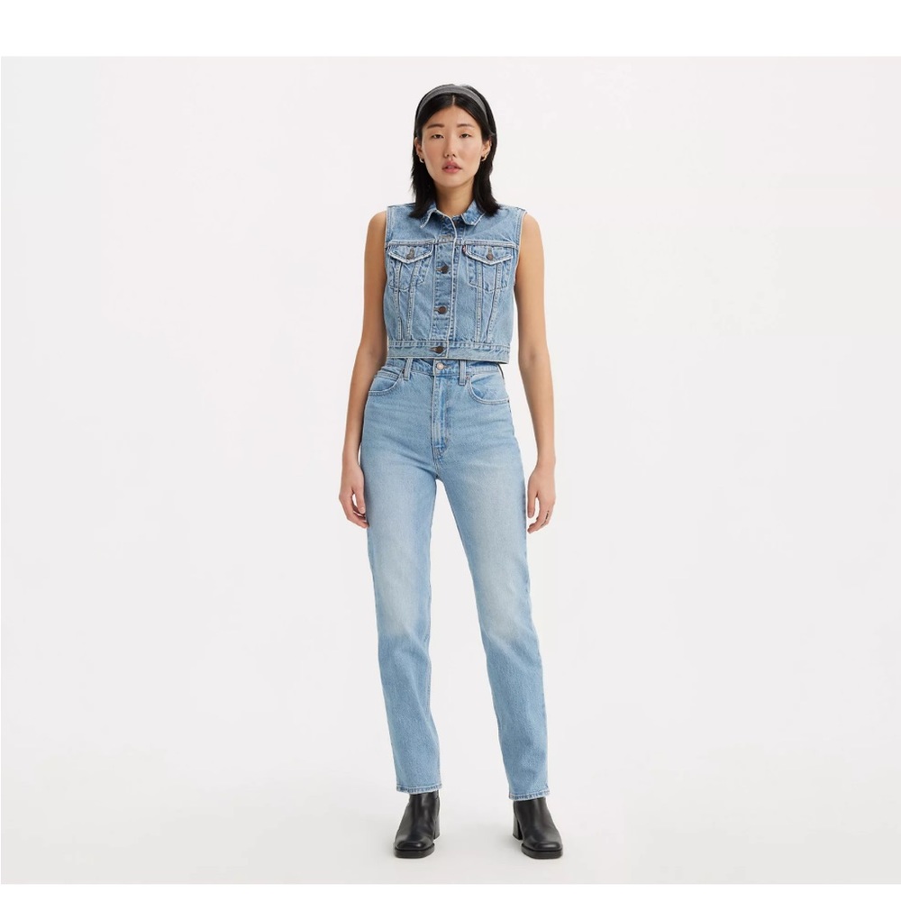 Levi’s 70s Tall Slim Straight in “light her up”